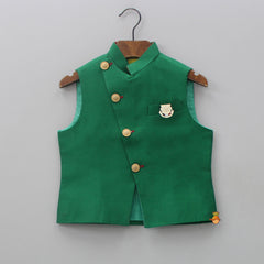 Pre Order: Red Kurta With Sleeveless Diagonal Buttons Detail Green Jacket And Pyjama