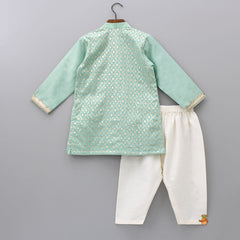 Attached Flap Patch Pocket Green Kurta And Off White Pyjama