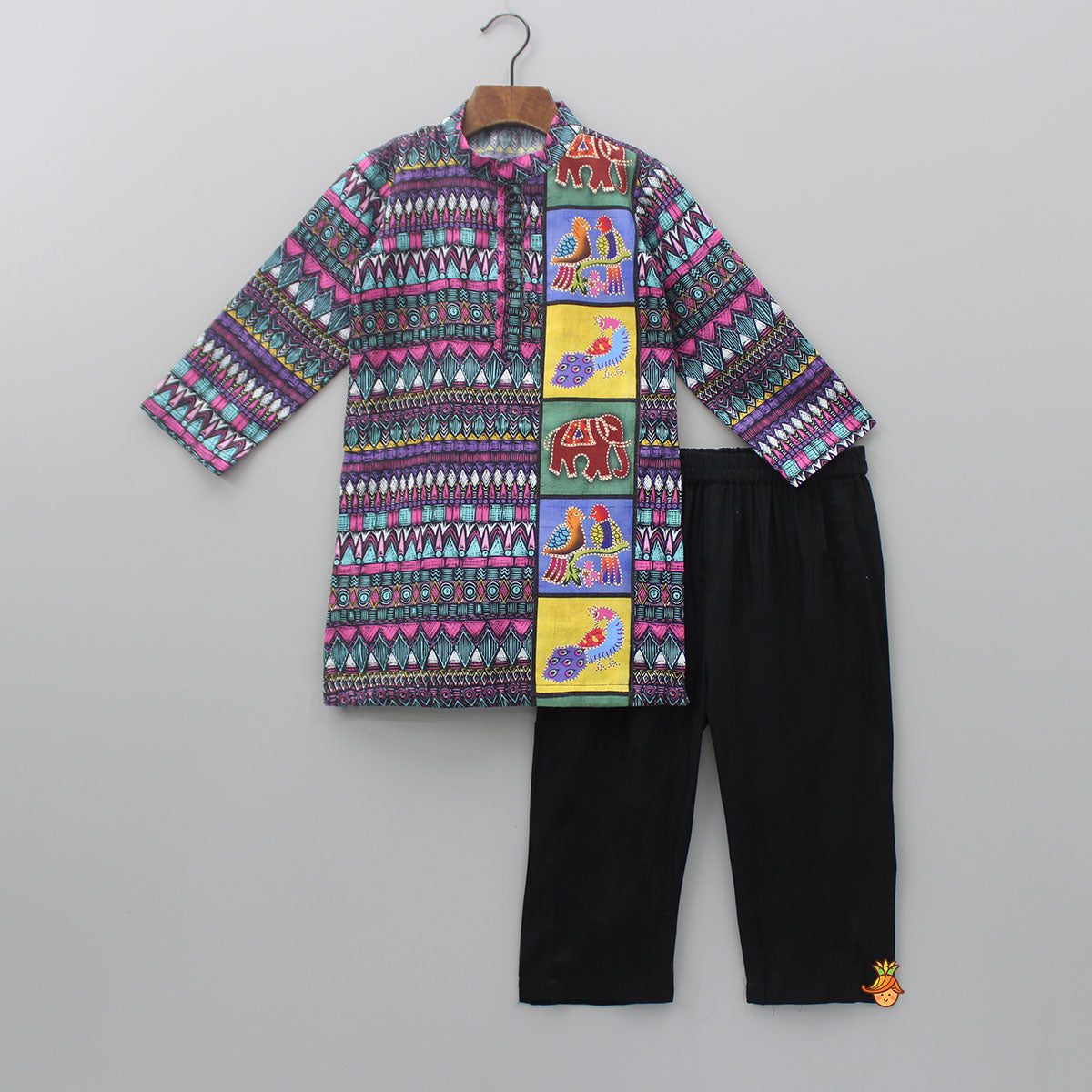 Pre Order: Elephant And Birds Printed Ethnic Kurta With Black Pyjama