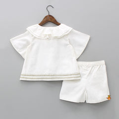 Pre Order: Knot Neck White Top And Pockets Detail Shorts
