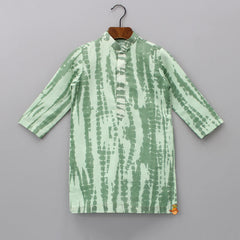 Pre Order: Green Shibori Printed Kurta With Embroidered Jacket And Pyjama