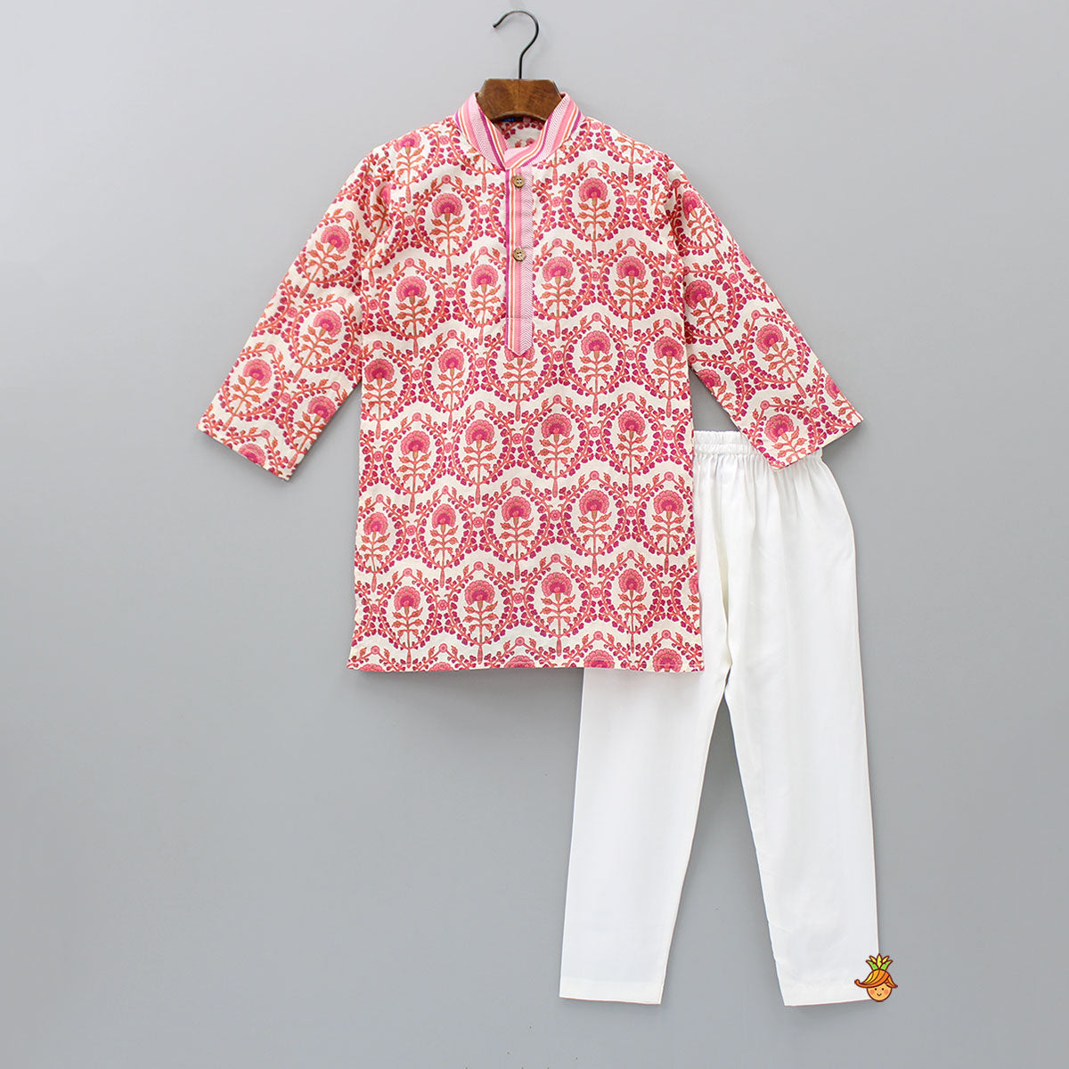Pre Order: Elegant Floral Printed Cotton Kurta With Off White Pyjama