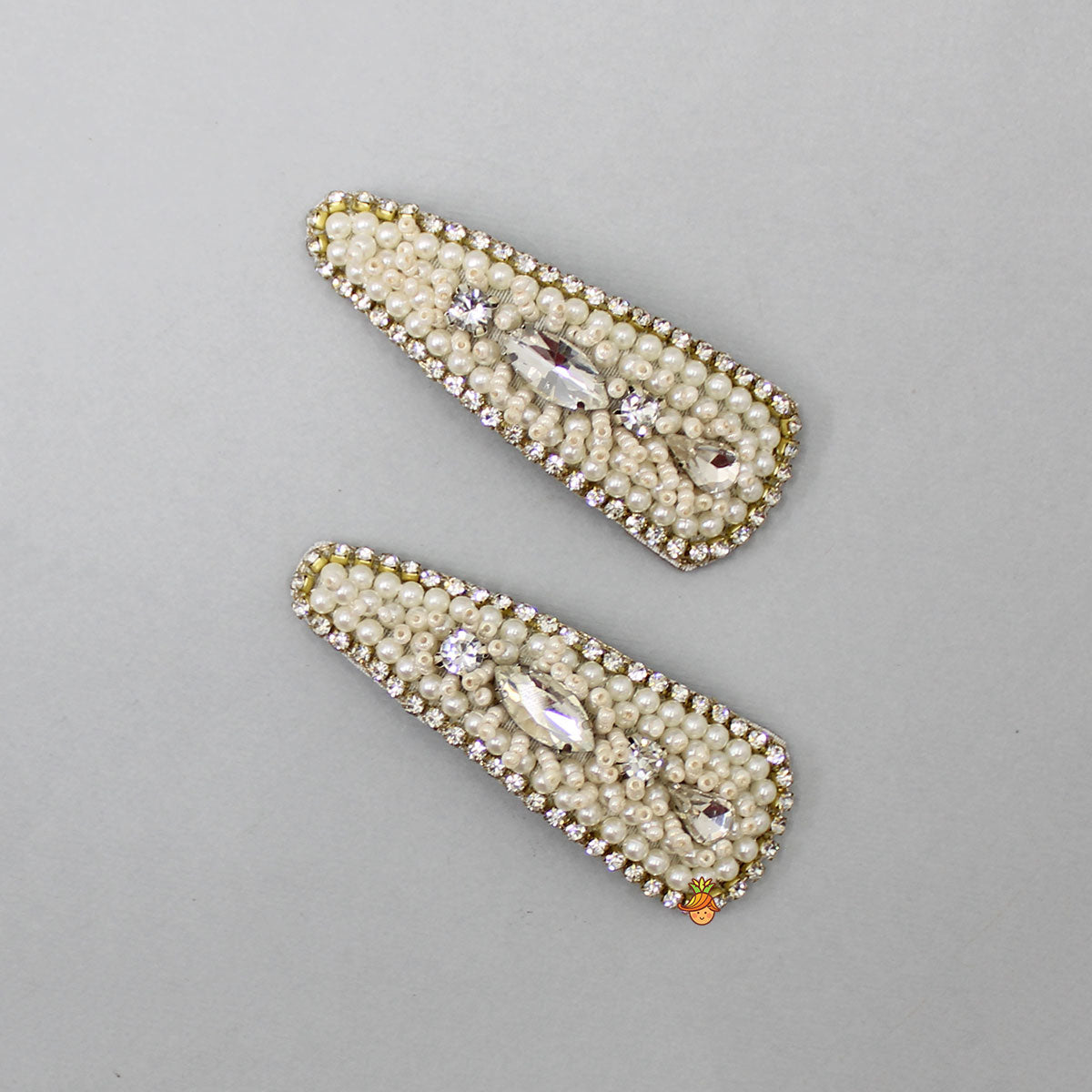 Glamorous Off White Hair Clip
