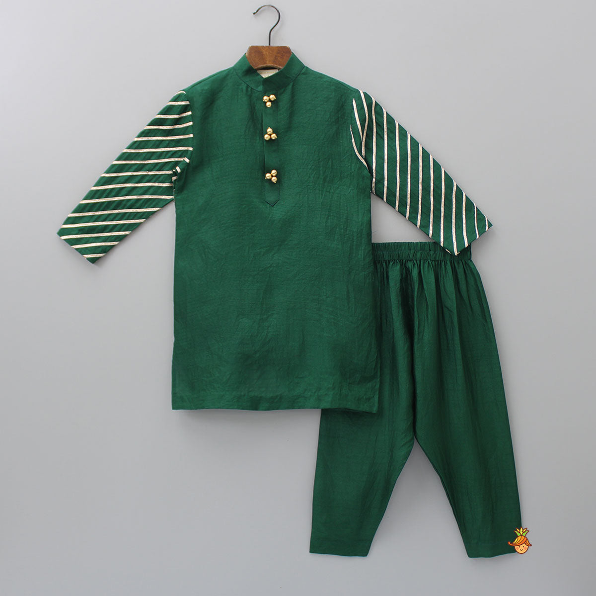 Ethnic Gota Lace Detailed Green Kurta And Jacket With Pyjama
