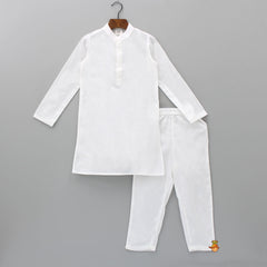 Pre Order: White Kurta With Bandhani Printed Jacket And Pyjama