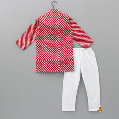 Leheriya Printed Mandarin Collar Red Kurta With White Pyjama