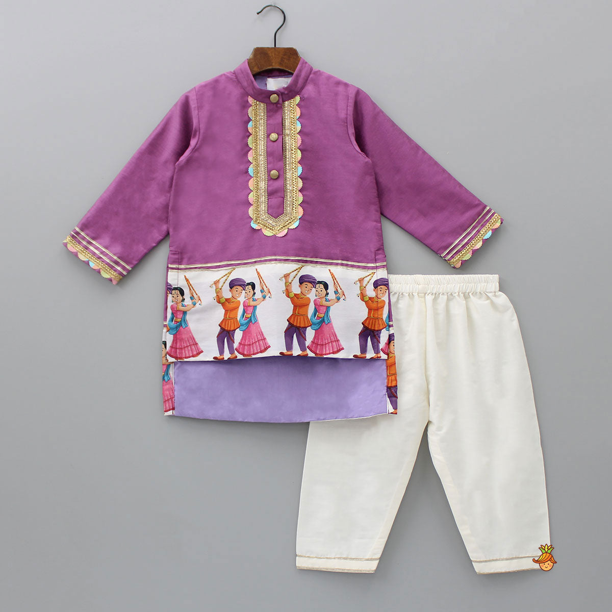 Pre Order: Dandiya Raas Printed High Low Kurta With Pyjama