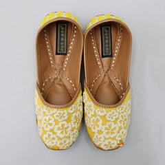 Exquisite Floral And Sequins Work Yellow Jutti