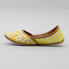 Exquisite Floral And Sequins Work Yellow Jutti