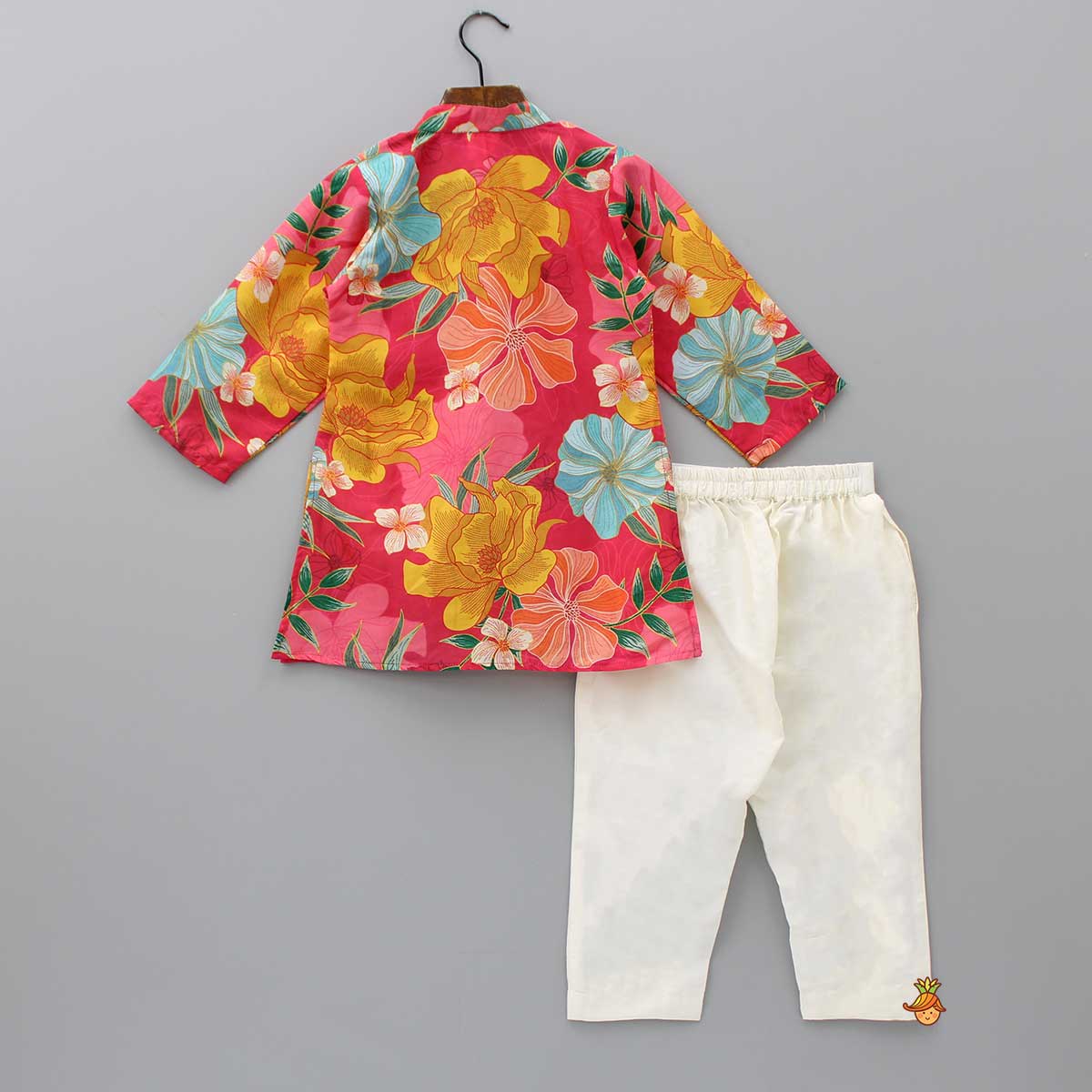 Pom Poms Adorned Multicolour Kurta And Pockets Detail Pyjama