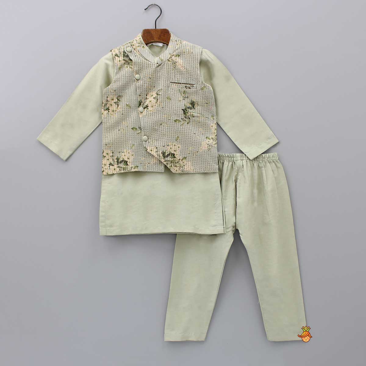 Pre Order: Green Mandarin Collar Kurta With Front Open Velvet Jacket And Pyjama