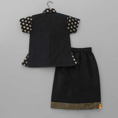 Pre Order: Exquisite Black Shirt And Stitched Lungi With Shawl