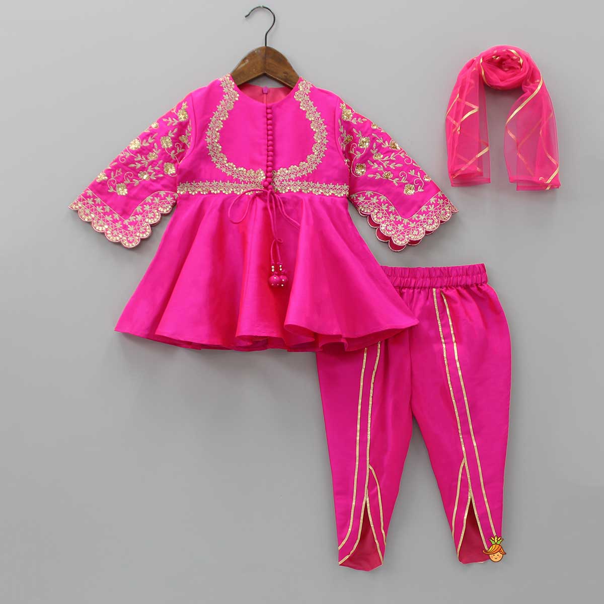Potli Buttons Detail Front Open Pink Kurti And Dhoti With Net Dupatta