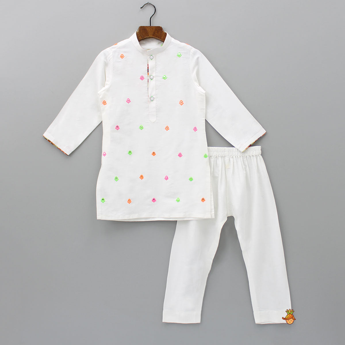 Pre Order: Faux Mirror Detailed Off White Kurta With Pyjama