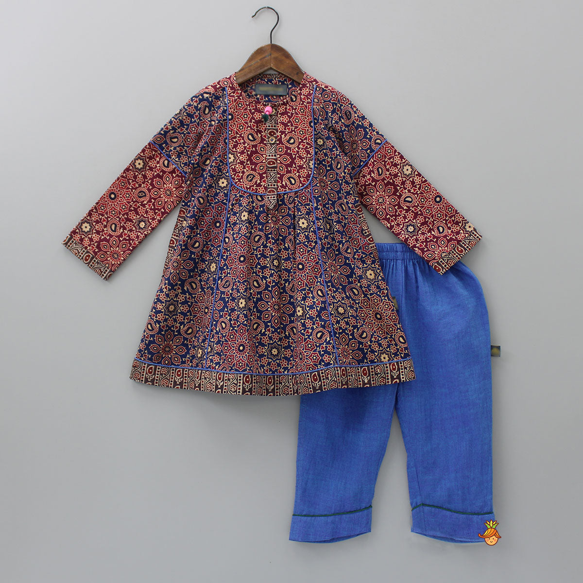 Love the cold shoulder | Cotton kurti designs, Sleeves designs for dresses, Kurti  designs