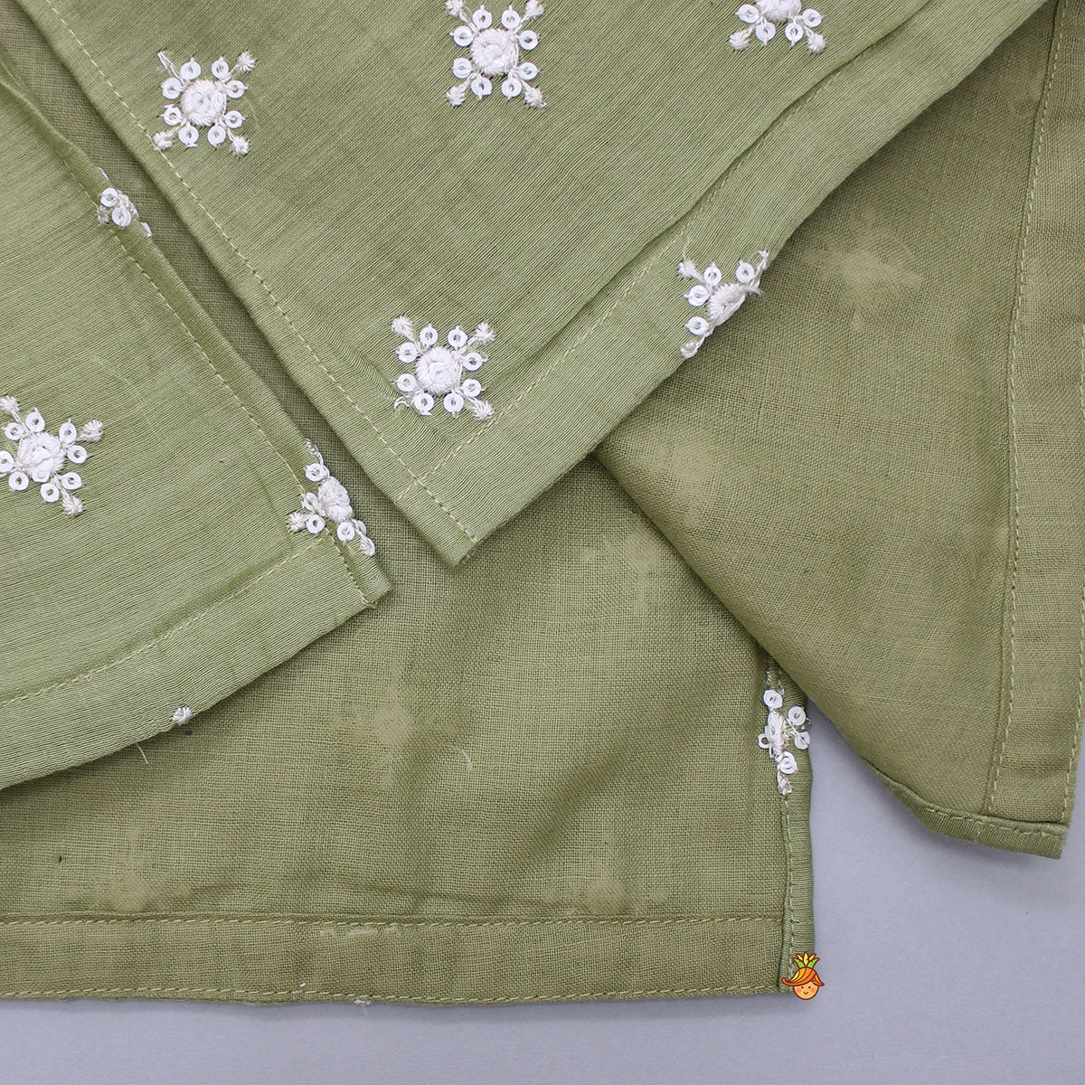 Elegant Green Embroidered Kurta And Dhoti