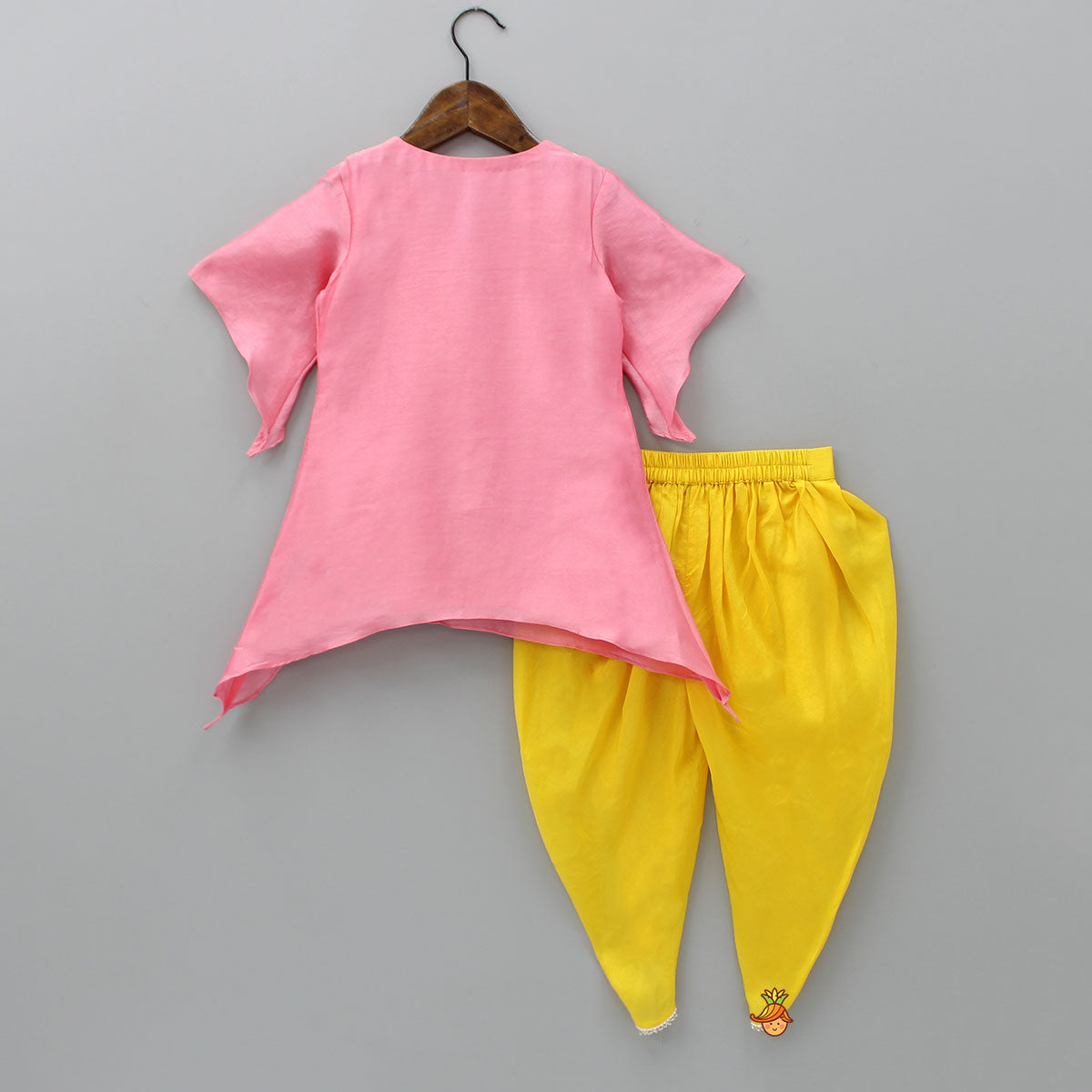 Stylish Sleeves Pink Top And Tulip Dhoti